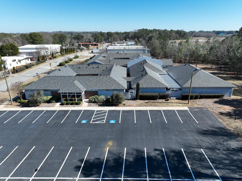 Primary Photo Of 1016 Everee Inn Rd, Griffin Business Park For Sale