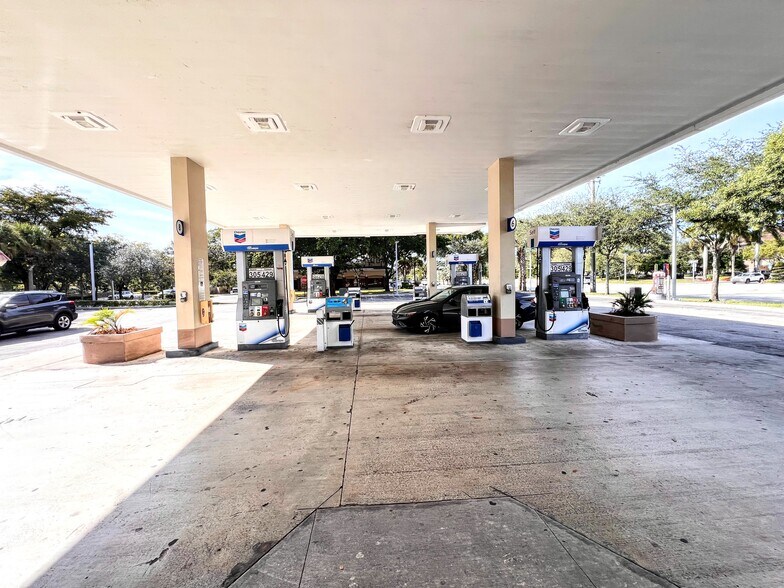 More Photos Of 7380 Wiles Rd, Coral Springs Freestanding For Sale