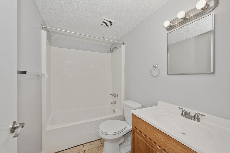 More Photos Of 3935-3939 Wilma Ct, Cincinnati Apartments For Sale