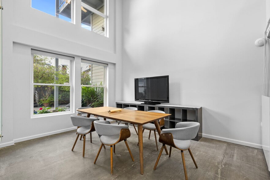 More Photos Of 50 29th St, San Francisco Apartments For Sale