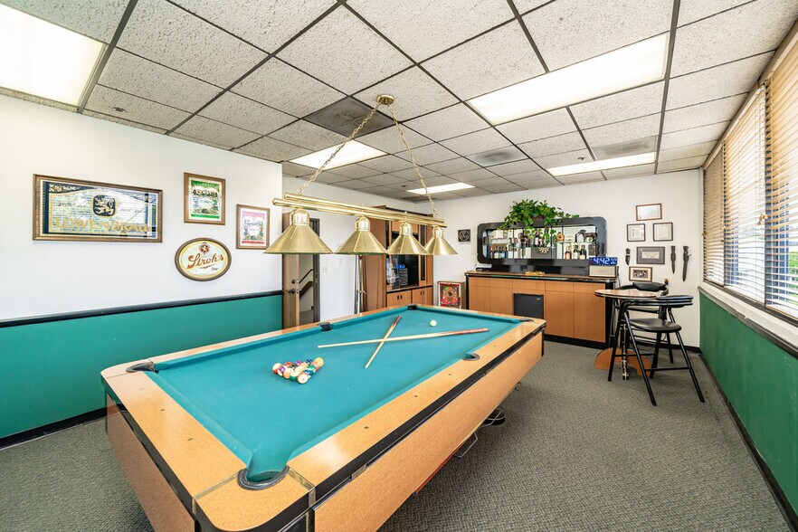 More Photos Of 231 W Blueridge Ave, Orange Manufacturing For Sale