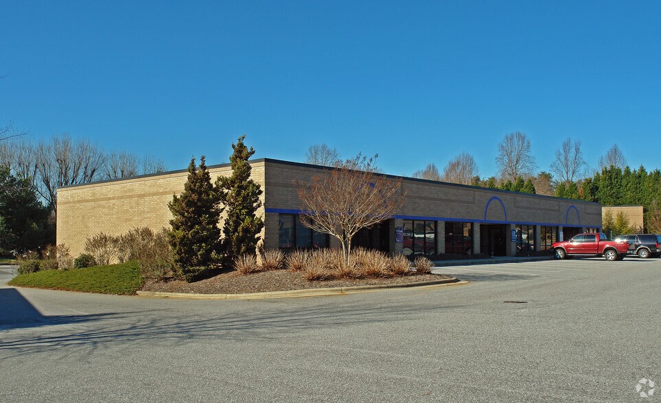 More Photos Of 301 10th St NW, Conover Office For Lease