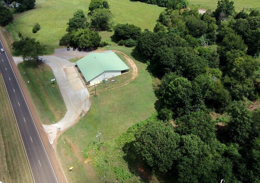 More Photos Of 37252 US Highway 69 N, Jacksonville Veterinarian Kennel For Sale