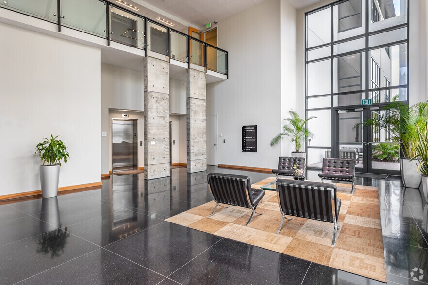 More Photos Of 3530 Kraft Rd, Naples Medical For Lease