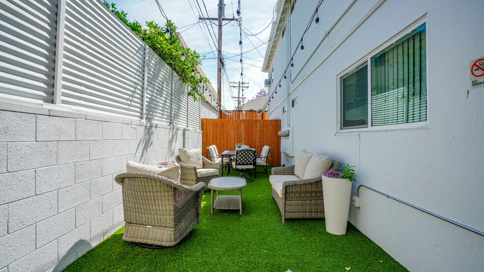 More Photos Of 331 W Windsor Rd, Glendale Apartments For Sale