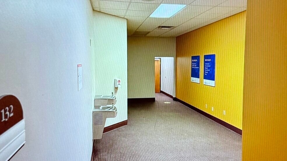 More Photos Of 2-12 NW 5th St, Richmond Storefront For Lease