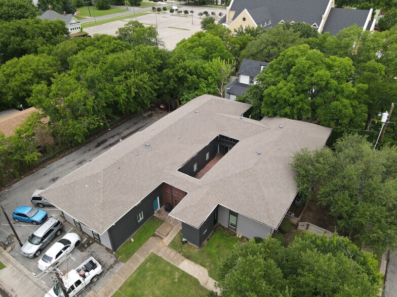 More Photos Of 826 S Travis St, Sherman Apartments For Sale