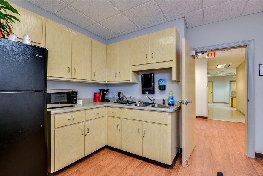 More Photos Of 191 Center South Blvd, Aiken Medical For Sale