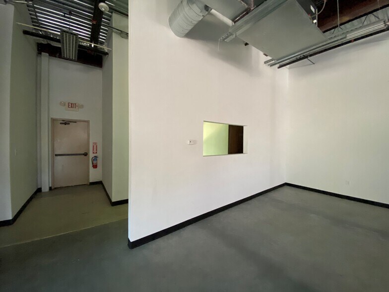 More Photos Of 8101 Kuykendahl Rd, The Woodlands Office For Lease