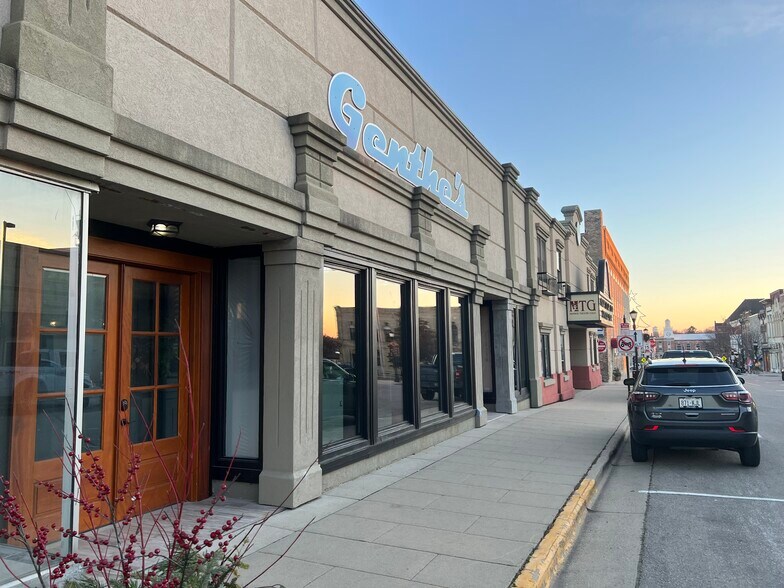 More Photos Of 904 16th Ave, Monroe Storefront For Sale