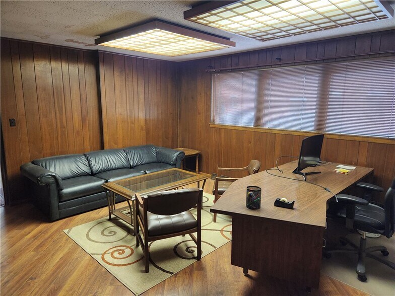 More Photos Of 104 Main St, Black River Falls Flex For Sale