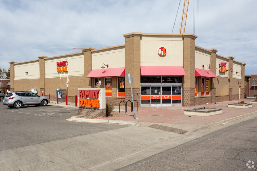 More Photos Of 1395 Peoria St, Aurora Freestanding For Lease