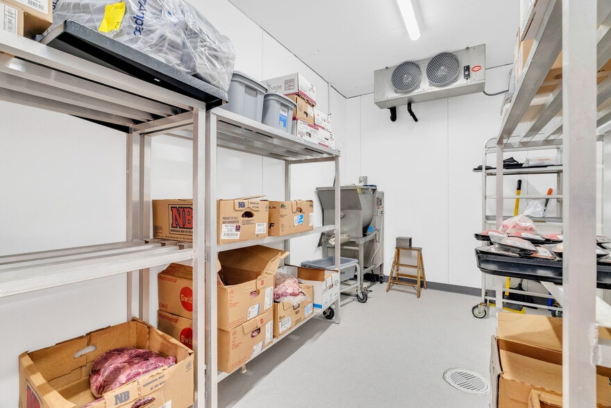 More Photos Of 306-310 Huron Ave, Port Huron Freestanding For Sale