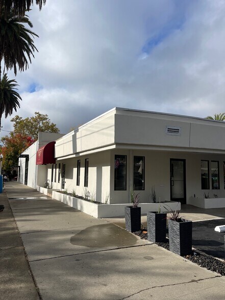 Primary Photo Of 1422 28th St, Sacramento Storefront Retail Office For Sale