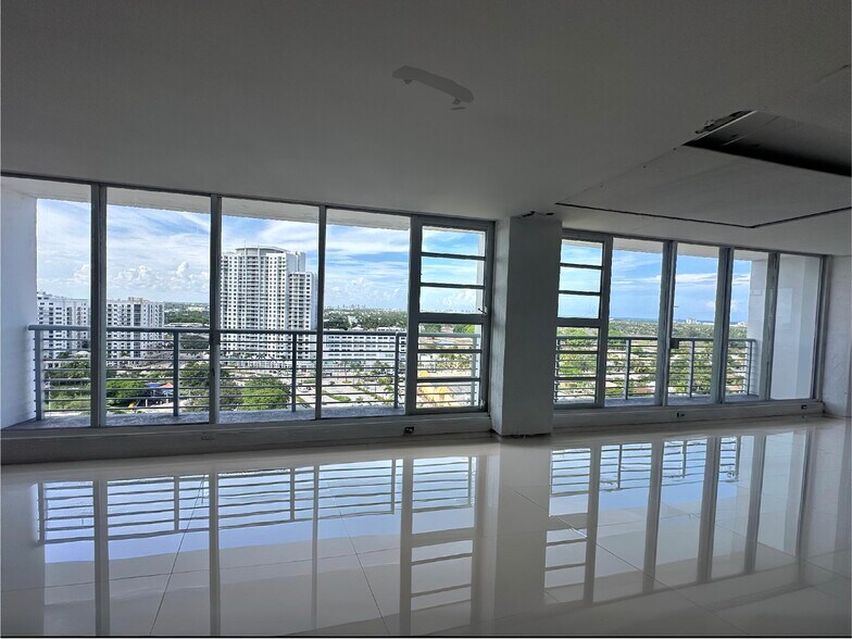 More Photos Of 1720 Harrison St, Hollywood Office Residential For Lease