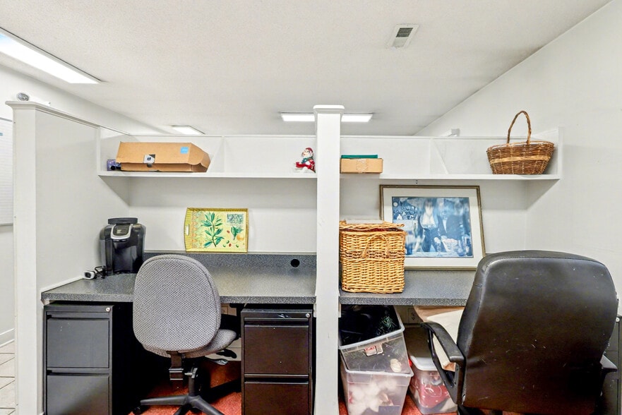 More Photos Of 20049 Jefferson Davis Hwy, Ruther Glen General Retail For Sale