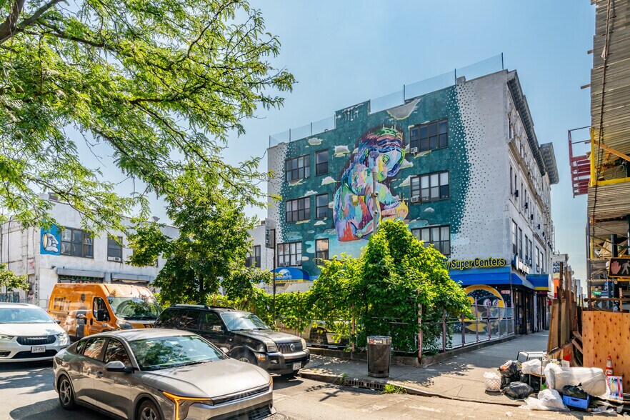 More Photos Of 15 Lawton St, Brooklyn Apartments For Lease