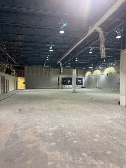 More Photos Of 35 Nutmeg Dr, Trumbull Light Manufacturing For Lease