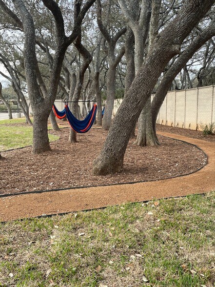 More Photos Of 17319 San Pedro Ave, San Antonio Unknown For Lease