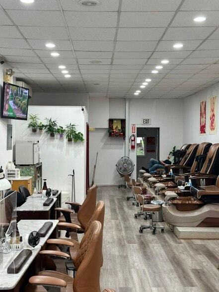 More Photos Of 373 Utica Ave, Brooklyn General Retail For Lease