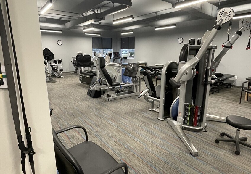 More Photos Of 7750 Diley Rd, Canal Winchester Medical For Sale