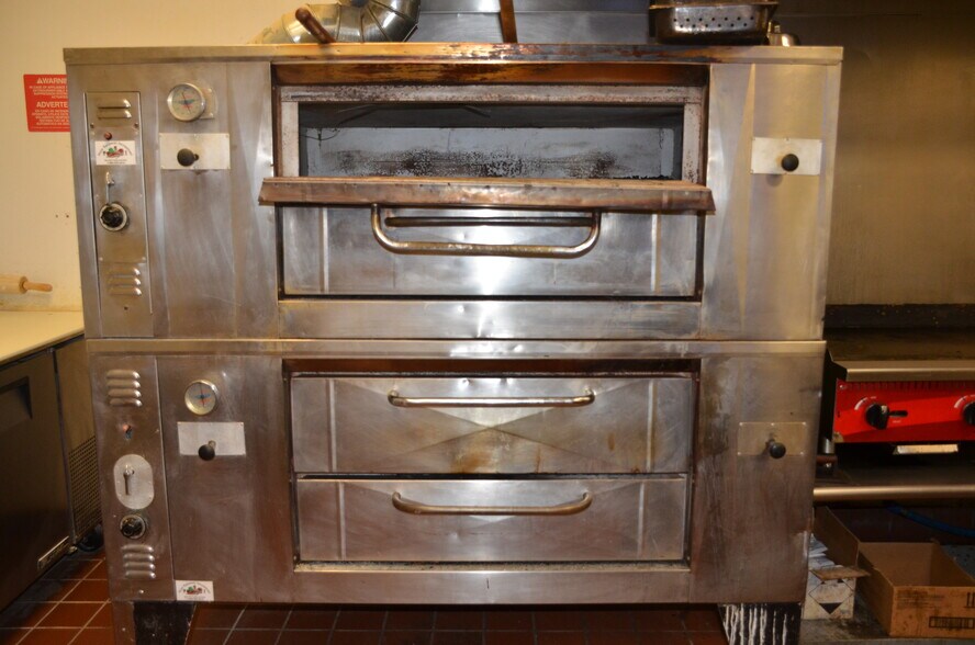 More Photos Of 11 Benton Ave E, Albia Restaurant For Sale