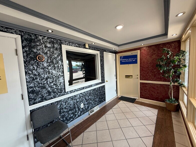 More Photos Of 7330 Indianapolis Blvd, Hammond Medical For Lease