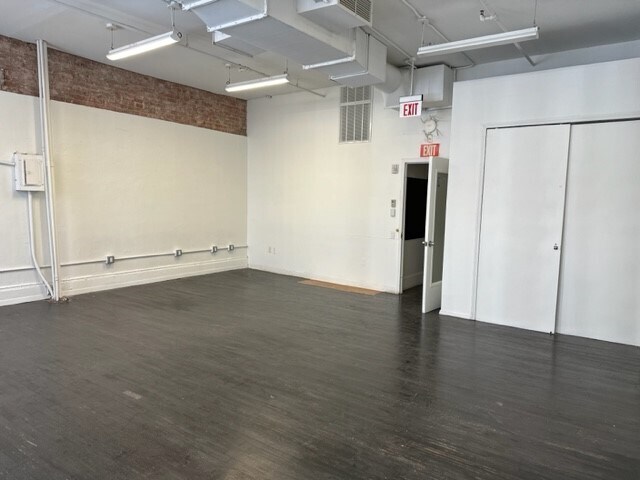 More Photos Of 552-556 Broadway, New York Office Residential For Lease