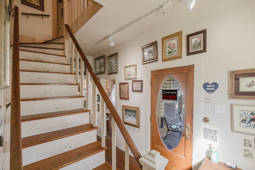 More Photos Of 3126 Handley Dr, Fort Worth General Retail For Sale