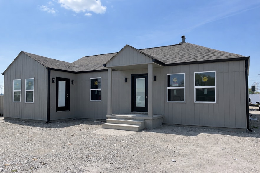 Primary Photo Of 241 Pennsylvania Ave, Virginia Beach Self Storage For Lease