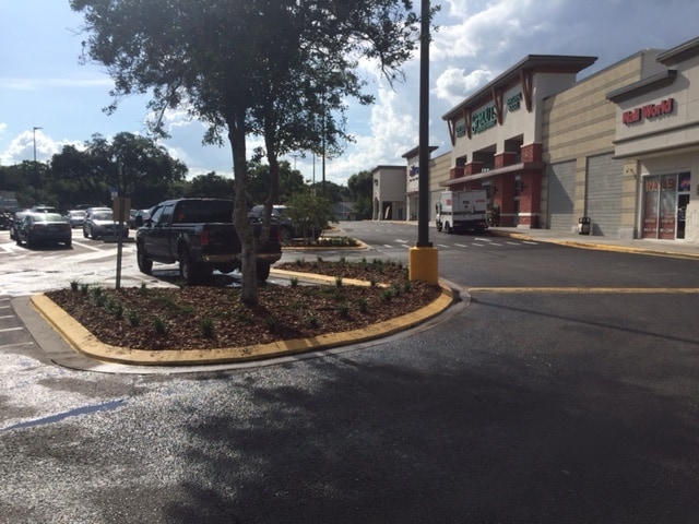 More Photos Of 3317 Lithia Pinecrest Rd, Valrico Unknown For Lease