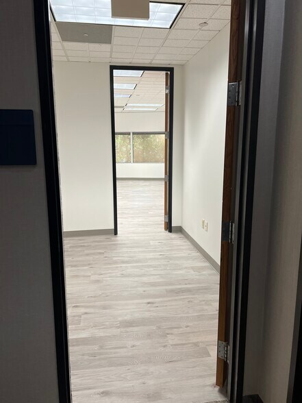 More Photos Of 5220 Spring Valley Rd, Dallas Office For Lease