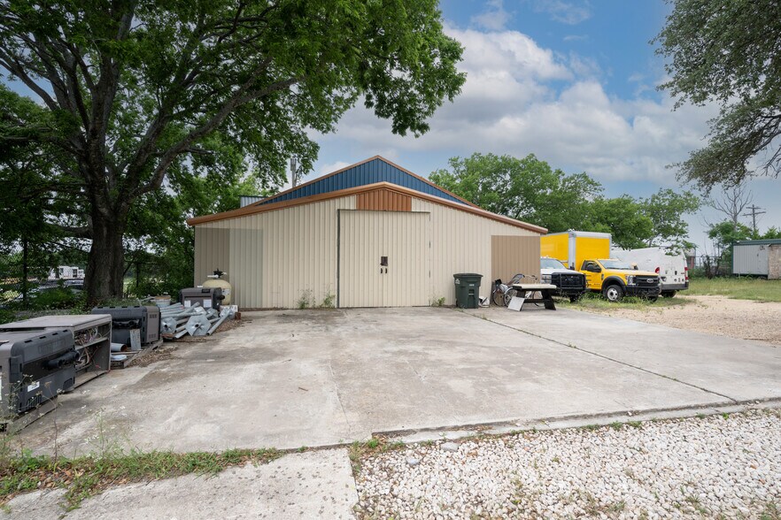 More Photos Of 1107 Leander Dr, Leander Land For Sale