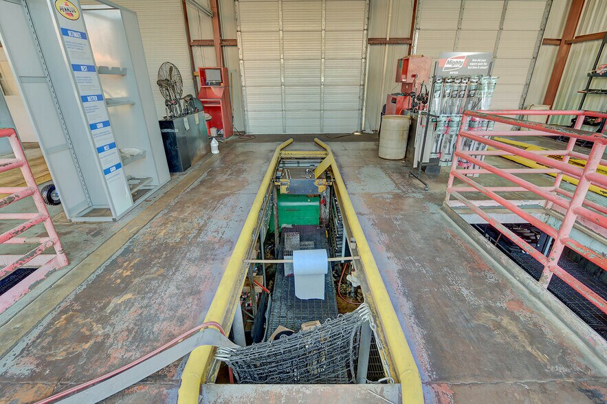 More Photos Of 1112 E Bert Kouns Industrial Loop, Shreveport Carwash For Sale