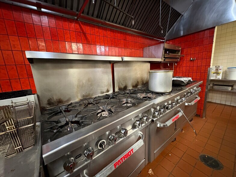 More Photos Of 762 Roebling Ave, Trenton General Retail For Sale