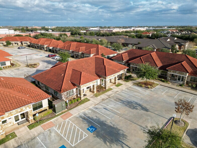 More Photos Of 4502 Riverstone Blvd, Missouri City Medical For Lease