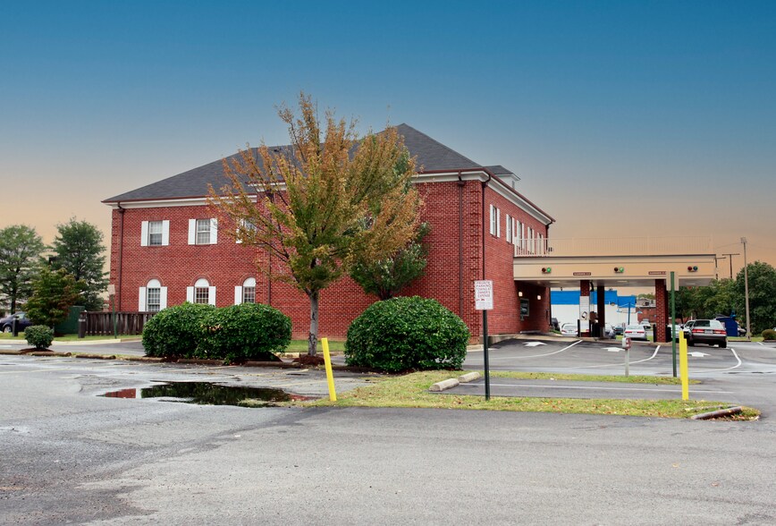 More Photos Of 6810 Commerce St, Springfield Bank For Sale