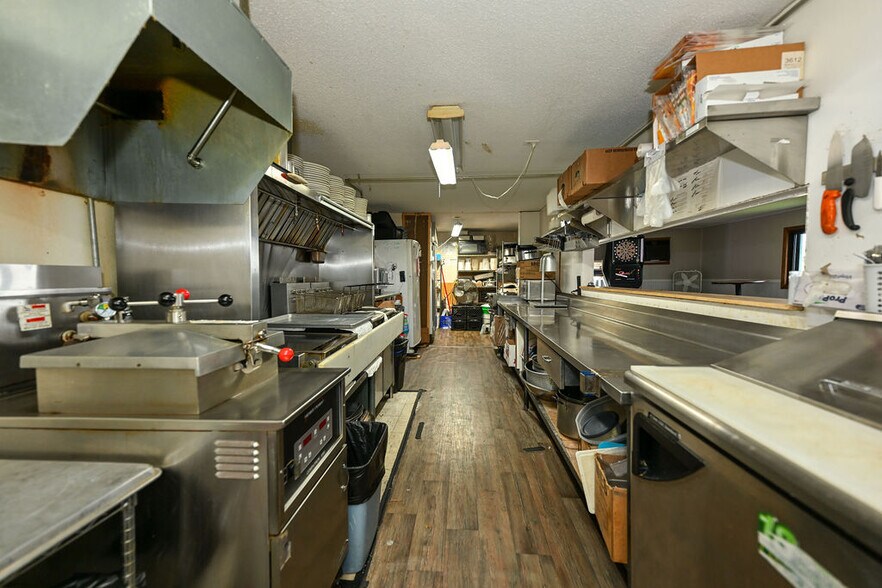 More Photos Of 115 Diamond St N, Ridgeland Restaurant For Sale