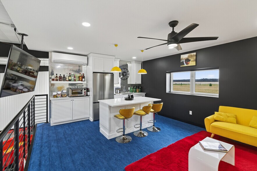 More Photos Of 663 Valerie Ave, Hudson Specialty For Sale