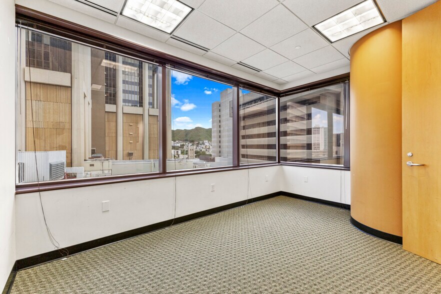 More Photos Of 1100 Alakea St, Honolulu Office For Sale