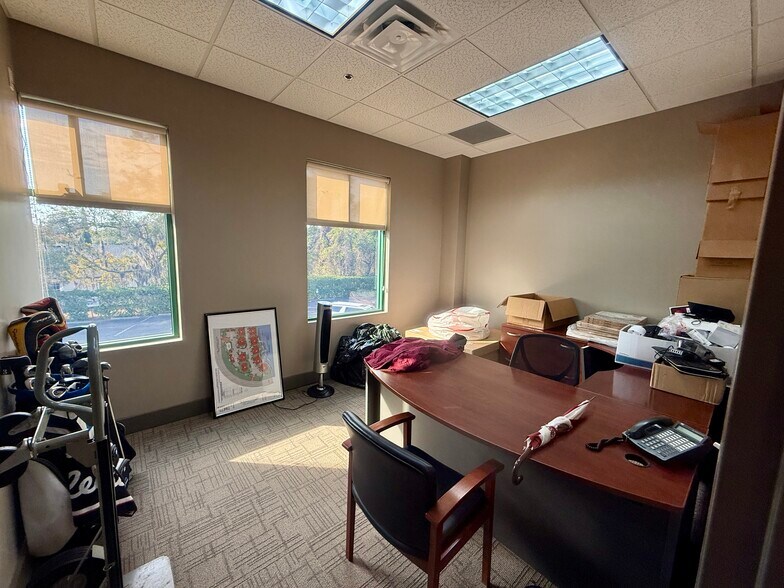 More Photos Of 960194 Gateway Blvd, Fernandina Beach Office For Lease