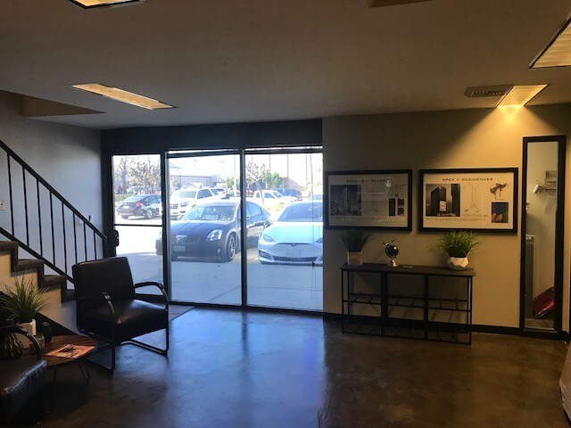 More Photos Of 3700 N Industry Ave, Lakewood Research And Development For Lease