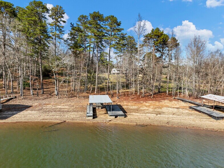 More Photos Of 5651 Old Wilkie Rd, Gainesville Multifamily For Sale