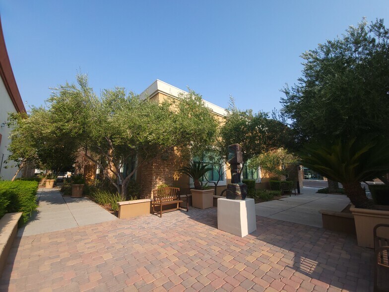 More Photos Of 127 E Warm Springs Rd, Las Vegas Office For Sale