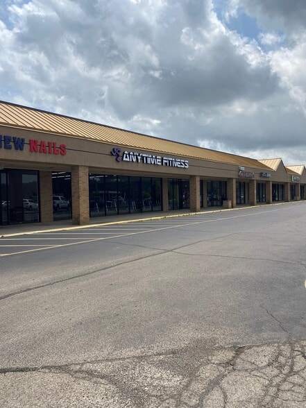 More Photos Of 1637-1639 E US 36, Urbana Unknown For Lease