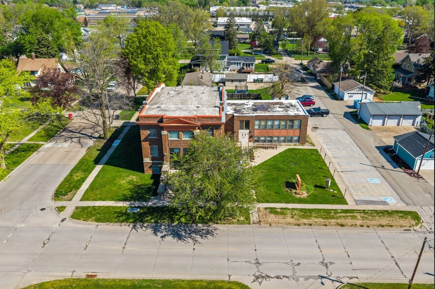 Primary Photo Of 224 SW 3rd St, Ankeny Specialty For Sale