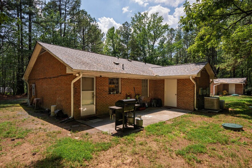 More Photos Of 547 Cedar Lake Rd, Chapel Hill Multifamily For Sale