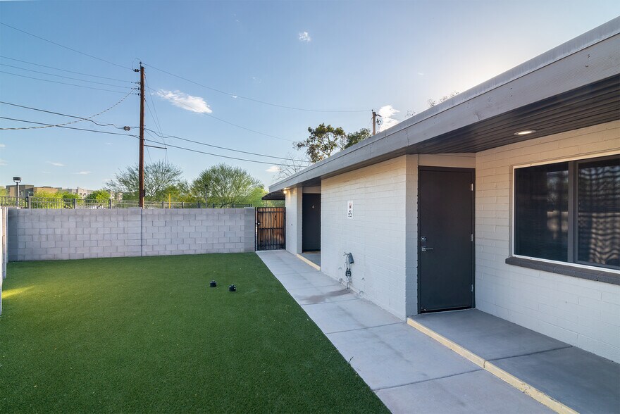 More Photos Of 914 S Kenwood Cir, Tempe Apartments For Sale