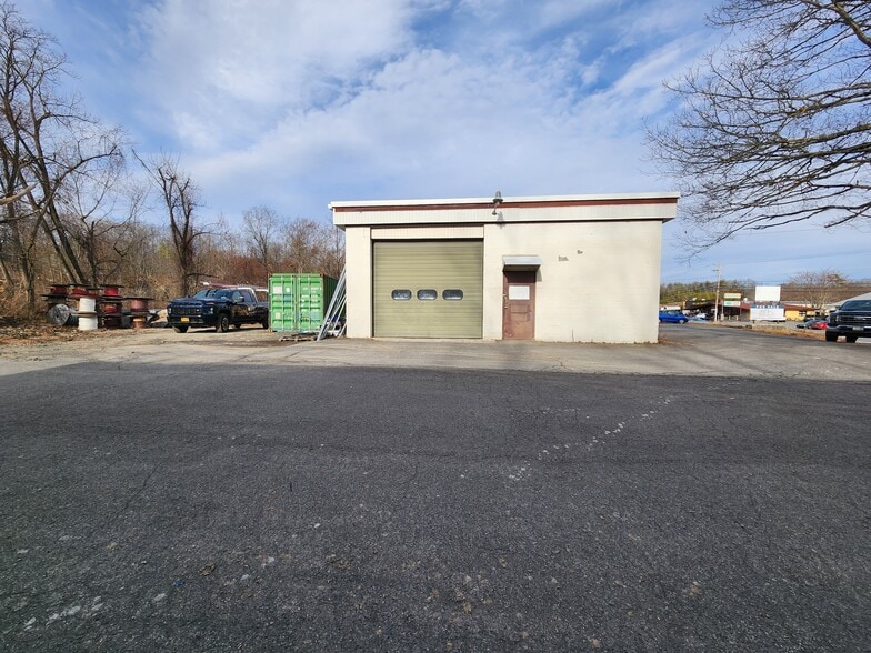 More Photos Of 929 Route 28, Kingston Light Manufacturing For Sale