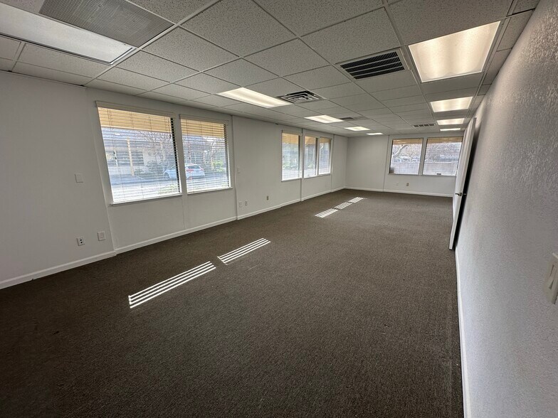 More Photos Of 2491 W Shaw Ave, Fresno Office For Sale